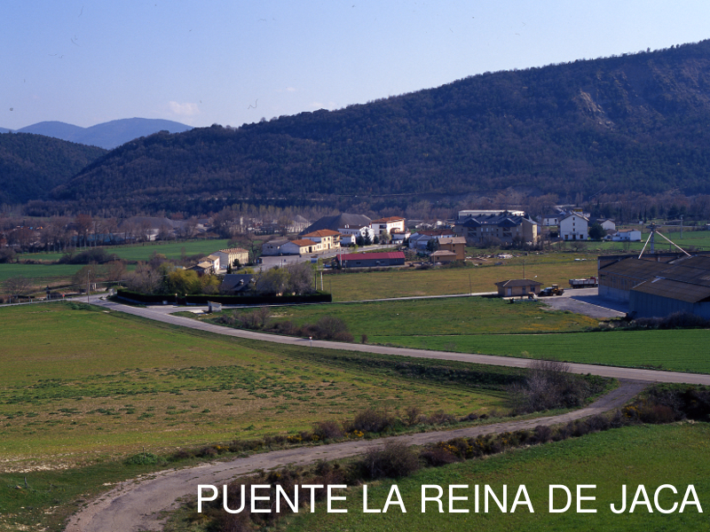 El actual término municipal de Puente la Reina de Jaca es producto de la moderna fusión de los antiguos términos de Santa Engracia y Javierregay. 