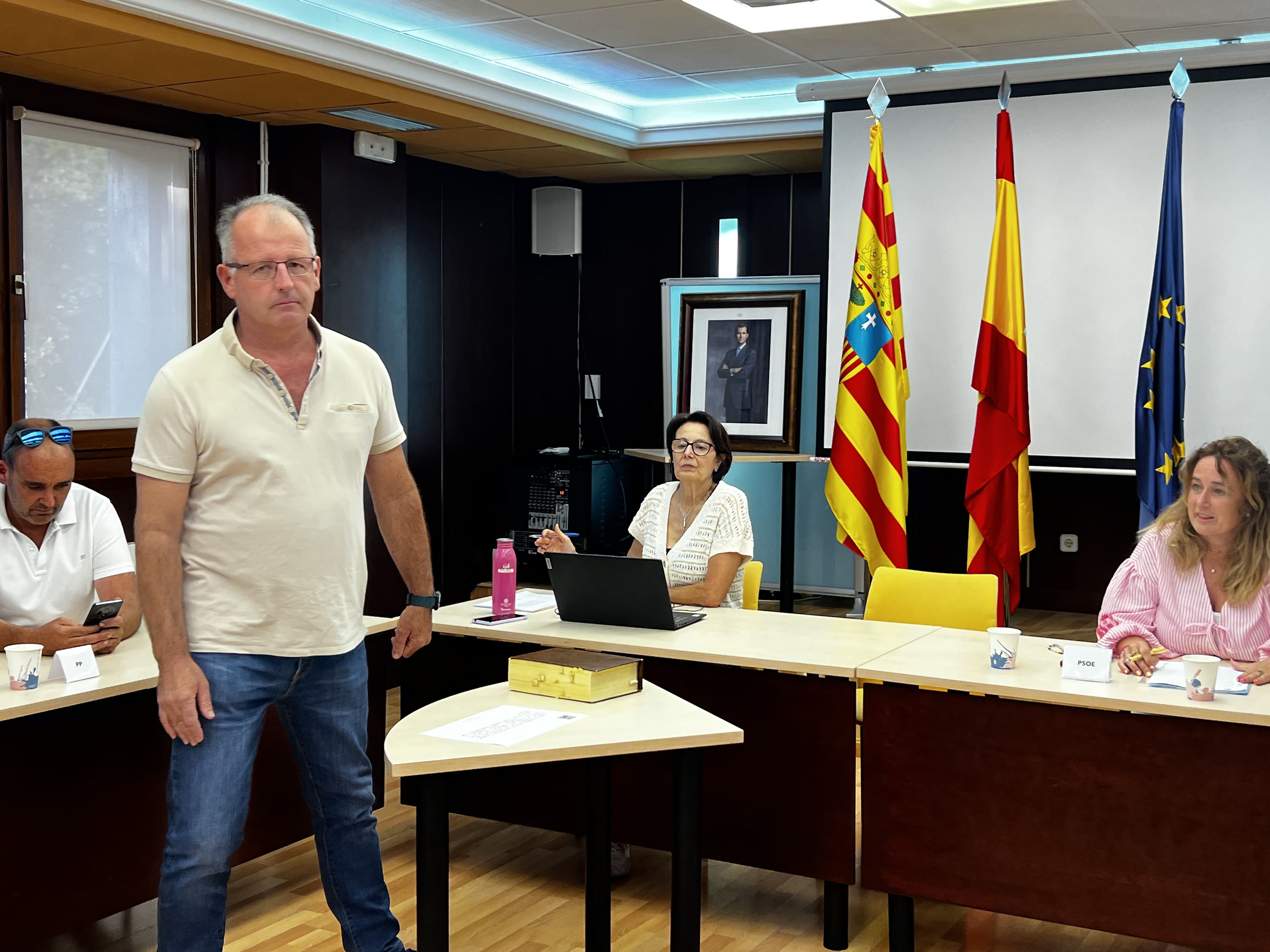 El Pleno Ordinario de la Comarca de la Jacetania deja la toma de posesión de dos nuevos consejeros, tres modificaciones presupuestarias y la aprobación de una moción institucional