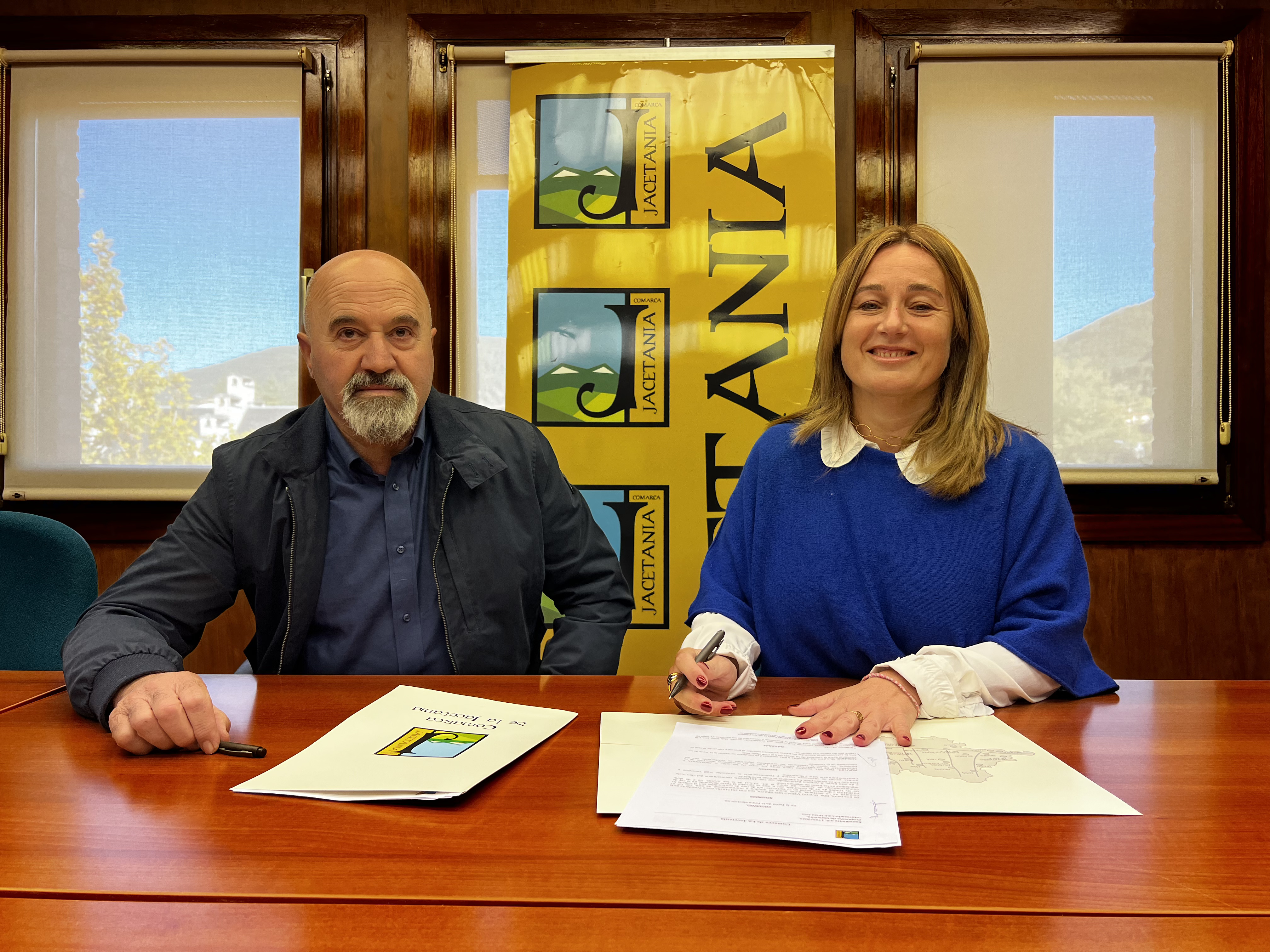 La Comarca de la Jacetania y el Club Hielo Jaca refuerzan su colaboración con la firma de un nuevo convenio 