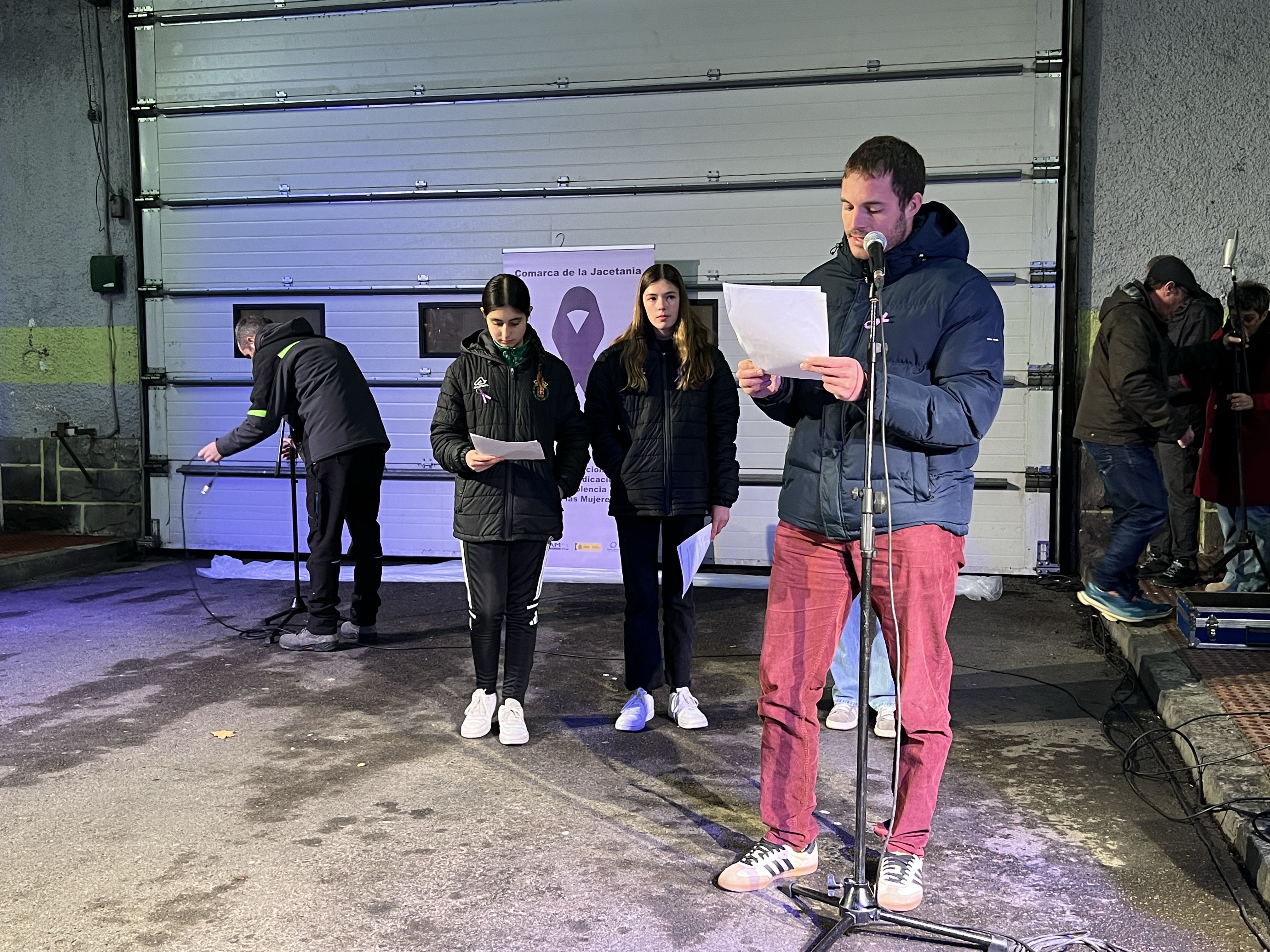 La Jacetania se une para conmemorar el Día Internacional de la Eliminación de la Violencia contra la Mujer