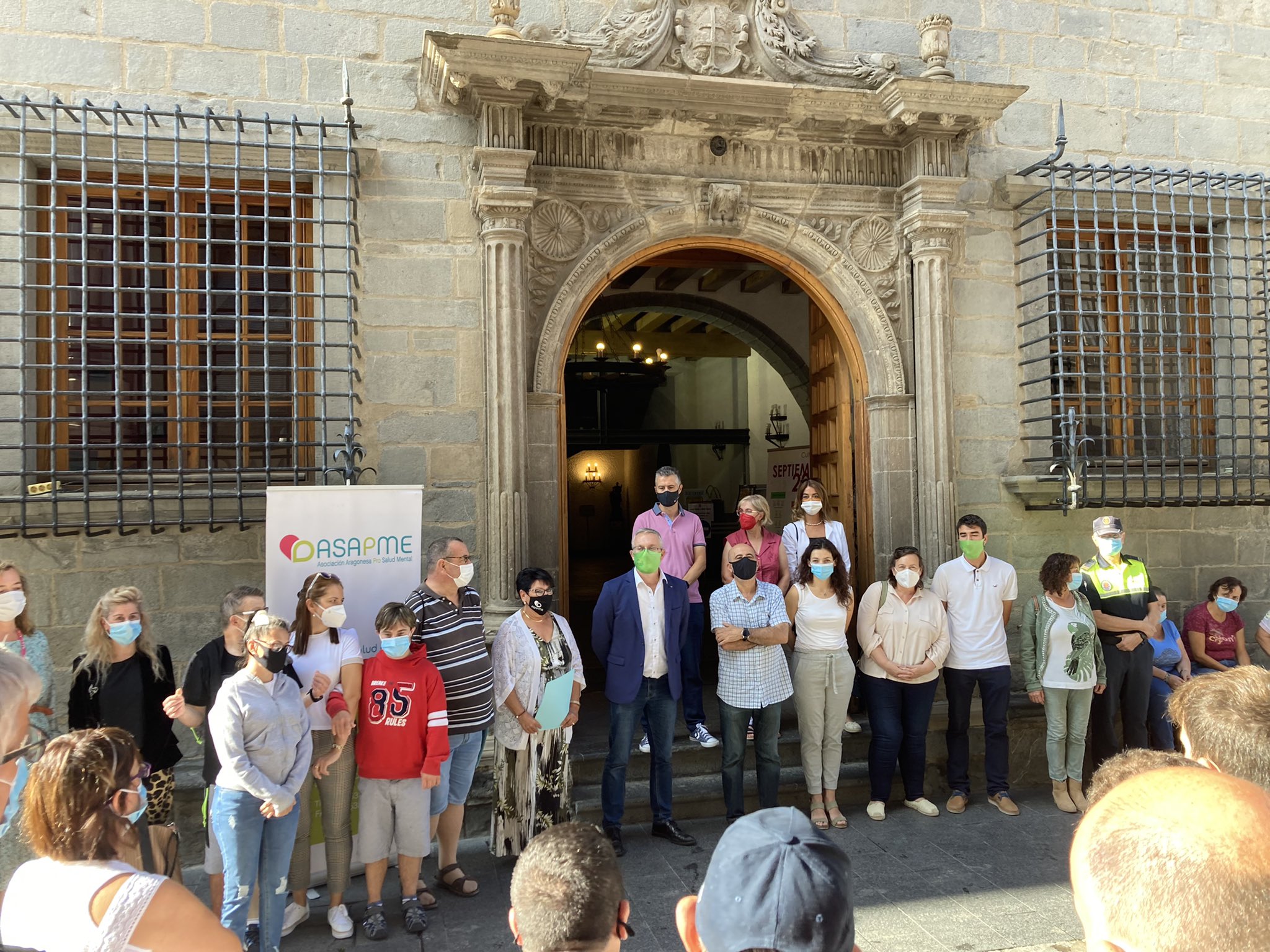 La Jacetania se une en la lectura de un manifiesto para la prevención del suicidio