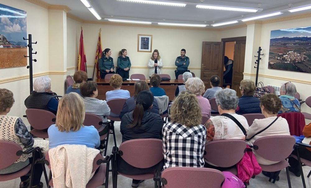 Imagen La Comarca de la Jacetania y la Guardia Civil lanzan el tercer ciclo de charlas conjuntas: ciberseguridad, ocupaciones y robos en explotaciones agrícolas