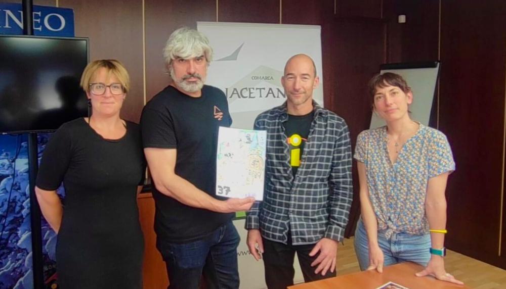 Imagen Jorge Ascaso, con el cartel “Naturaleza 2.0: Cultivando el mañana”, ganador del Cartel Anunciador para Expoforga 2026